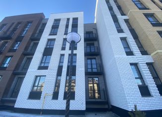 Продаю однокомнатную квартиру, 32 м2, посёлок Пригородный, Звёздный проспект, 1/2, ЖК Барселона