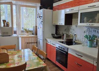 Продается 2-комнатная квартира, 43 м2, посёлок городского типа Новокручининский, Заводская улица, 2