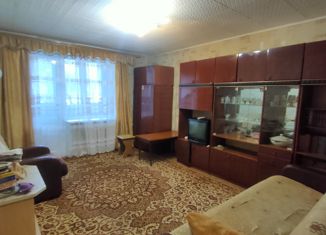 Продаю двухкомнатную квартиру, 43.9 м2, Новочебоксарск, улица 10-й Пятилетки, 56