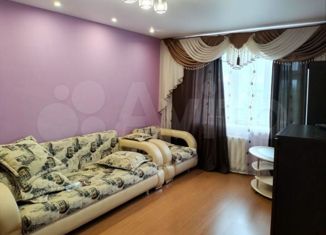 Продаю 1-ком. квартиру, 33.8 м2, Октябрьский, 28-й микрорайон, 13