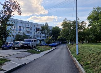 Продам 2-ком. квартиру, 47 м2, поселок городского типа Светлый, улица Гагарина, 21