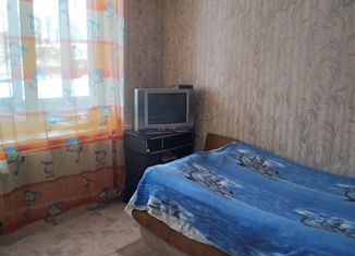 Продается трехкомнатная квартира, 63.6 м2, село Константиновка, Советская улица, 6