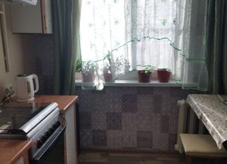 Продаю 3-комнатную квартиру, 47 м2, Барнаул, улица Георгия Исакова, 245