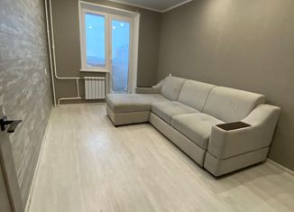 Продаю 1-комнатную квартиру, 32 м2, Чебаркуль, Октябрьская улица, 9Б