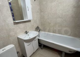 Продажа 2-ком. квартиры, 38.8 м2, Ставрополь, улица Доваторцев, 77к2, микрорайон № 33