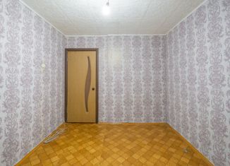 Продается трехкомнатная квартира, 57.8 м2, Набережные Челны, улица Татарстан, 18/99