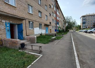 Продажа трехкомнатной квартиры, 62.7 м2, Баймак, проспект Салавата Юлаева, 31