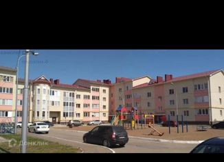 Трехкомнатная квартира на продажу, 94.8 м2, село Кармаскалы, улица Рафикова, 11