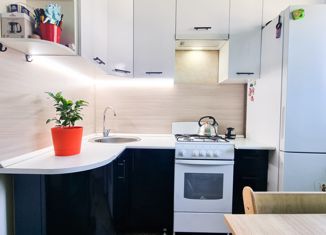 Продается 1-ком. квартира, 30.1 м2, Тольятти, улица Ленина, 82, Центральный район