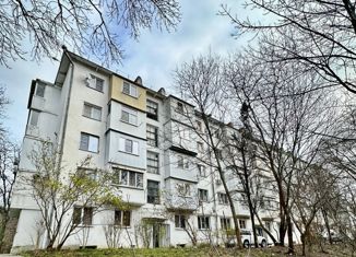 Продается 1-комнатная квартира, 26.7 м2, поселок городского типа Новомихайловский, 1-й микрорайон, 2
