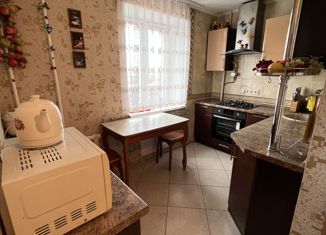 Продам 3-комнатную квартиру, 60 м2, Оренбургская область, проспект Дзержинского, 35
