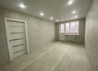 Продается 2-ком. квартира, 52 м2, Чувашия, улица Мичмана Павлова, 6