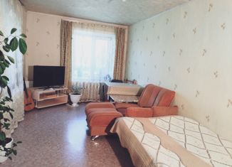 3-комнатная квартира на продажу, 63.7 м2, село Поярково, Трудовая улица, 2