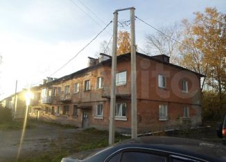 Продаю 3-комнатную квартиру, 56 м2, Серов, улица Октябрьской Революции, 30