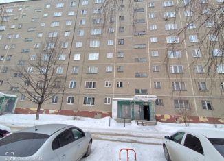 Продам 3-комнатную квартиру, 58.1 м2, Екатеринбург, улица Бакинских Комиссаров, 64, метро Проспект Космонавтов