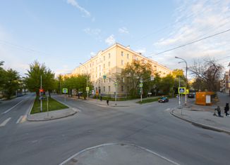 Продается 3-комнатная квартира, 63 м2, Екатеринбург, улица Баумана, 20, метро Проспект Космонавтов