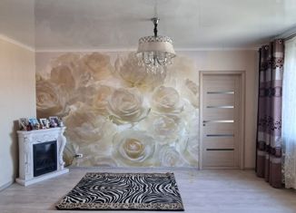 Продается 4-комнатная квартира, 81.3 м2, Казань, улица Бондаренко, 14, Ново-Савиновский район