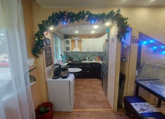 Продам 3-ком. квартиру, 63.6 м2, Апатиты, улица Строителей, 55