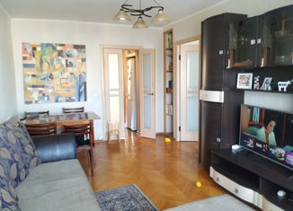 Продаю 3-ком. квартиру, 61 м2, Ставрополь, улица Ленина, 118, микрорайон №6