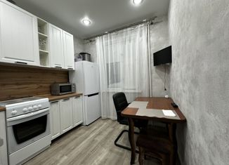 Продаю трехкомнатную квартиру, 66 м2, Тюменская область, Магистральная улица, 113