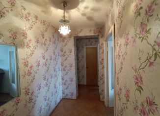 Продается 2-комнатная квартира, 47.8 м2, Кукмор, улица Ленина, 157