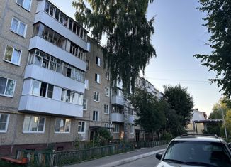 Продается двухкомнатная квартира, 55.6 м2, посёлок городского типа Медведево, улица Терешковой, 21