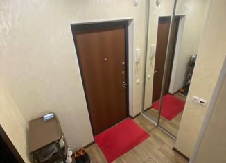 Продаю 1-ком. квартиру, 40 м2, Московский, улица Москвитина, 3к2