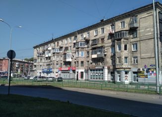 Продам 3-комнатную квартиру, 78.3 м2, Новокузнецк, улица Кутузова, 1