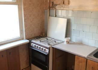 Продаю 2-ком. квартиру, 45.6 м2, Бузулук, 4-й микрорайон, 32