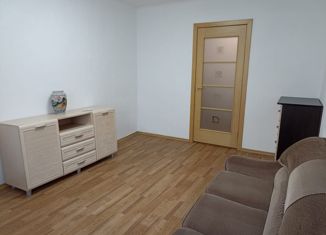 Аренда трехкомнатной квартиры, 60 м2, Хабаровский край, улица Истомина, 75