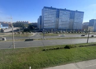 Продается двухкомнатная квартира, 53 м2, Череповец, Октябрьский проспект, 61