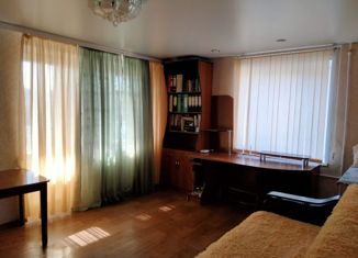 Продам 3-ком. квартиру, 59 м2, Ртищево, Красная улица, 3