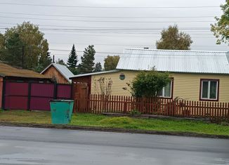 Продам трехкомнатную квартиру, 55.6 м2, поселок городского типа Балахта, улица Сурикова, 11