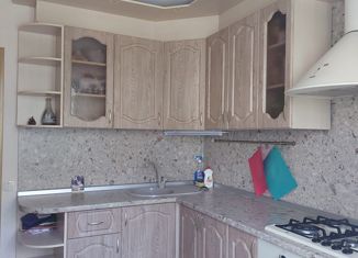Продам 2-ком. квартиру, 49.7 м2, Ейск, улица Плеханова, 1