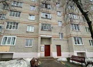 Продам 1-ком. квартиру, 28.5 м2, посёлок фабрики имени 1 Мая, посёлок фабрики имени 1 Мая, 9