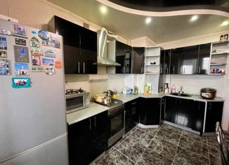 Продам 1-ком. квартиру, 44.5 м2, село Печерск, Автодорожная улица, 12