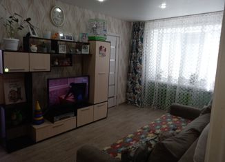 Продажа четырехкомнатной квартиры, 60 м2, Чистополь, Часовая улица, 33А