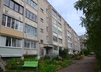 Продается 2-ком. квартира, 51 м2, Осташков, Гвардейский проспект, 13