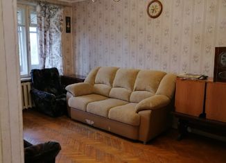 Продаю 3-ком. квартиру, 60 м2, Выборг, улица Кривоносова, 15