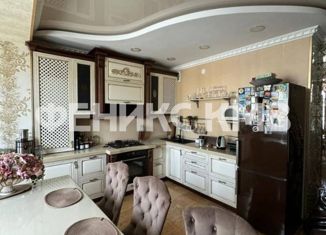 Продам 3-ком. квартиру, 100 м2, Лермонтов, улица Матвиенко