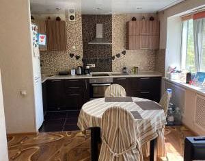 Продажа трехкомнатной квартиры, 57 м2, село Подстёпки, Советская улица, 3А