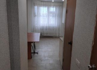 Продаю трехкомнатную квартиру, 65 м2, Ольгинка, 3-й микрорайон, 4