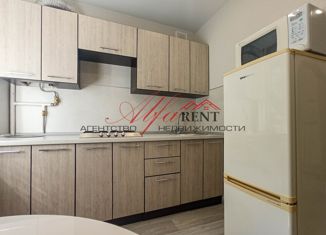 Сдается в аренду 2-комнатная квартира, 44 м2, Ставрополь, улица Ленина, 318/3, микрорайон №5