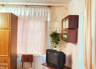 Трехкомнатная квартира на продажу, 58 м2, Мурманская область, улица Нефедова, 6