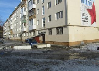 Продаю 1-ком. квартиру, 31.9 м2, поселок городского типа Рефтинский, улица Гагарина, 1