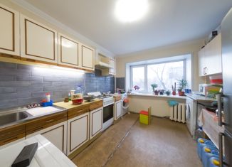 Продается комната, 105 м2, Екатеринбург, улица 8 Марта, 92, улица 8 Марта
