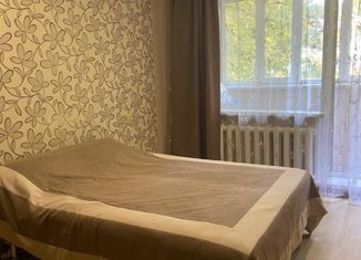 Продажа 3-ком. квартиры, 70 м2, Чебоксары, проспект Тракторостроителей, 67, Калининский район