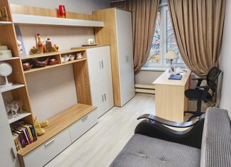 Продается 3-комнатная квартира, 58.1 м2, Москва, улица Красного Маяка, 5к1, метро Пражская