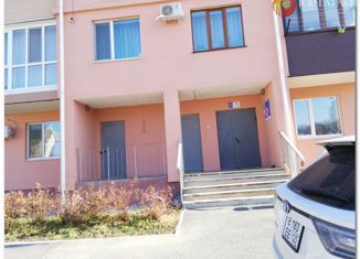 Продаю 1-ком. квартиру, 41.6 м2, Артём, Светлогорская улица, 13/1