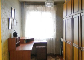 Продается 4-комнатная квартира, 61.9 м2, Белово, улица Доватора, 8